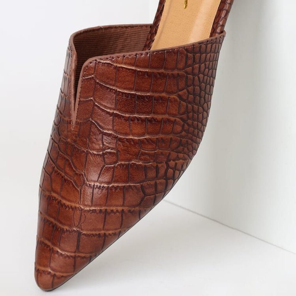 Lulus Jaelyn Brown Crocodile Embossed Pointed-Toe Slides Size 7 - Picture 2 of 5